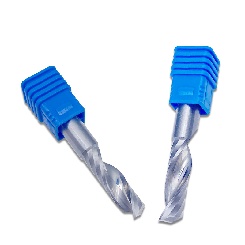 Kaip pasirinkti tarp PCD ir MCD įrankių?